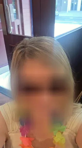Amanda, 38