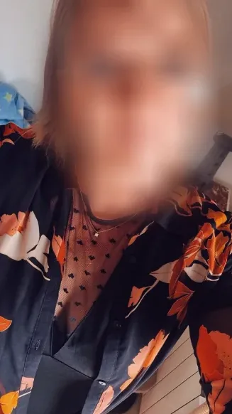 Amanda, 37