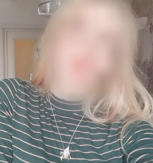 Aya, 19