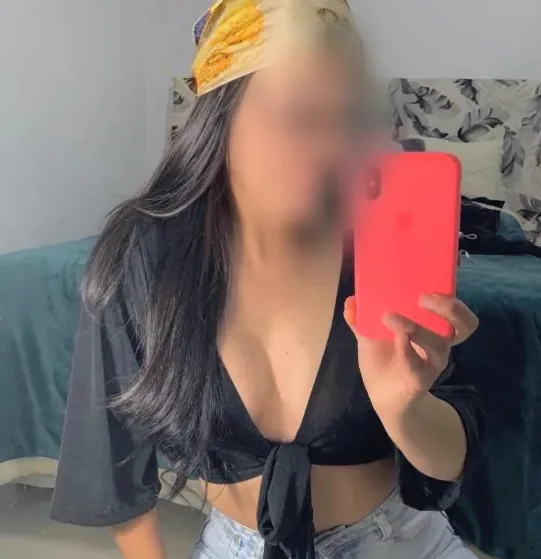 Ellen, 31