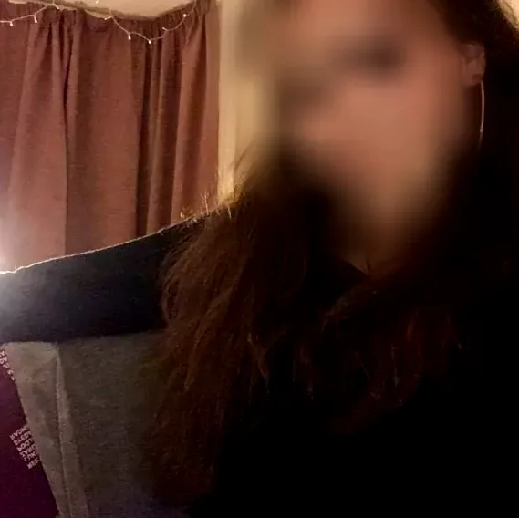 Jasmin, 25