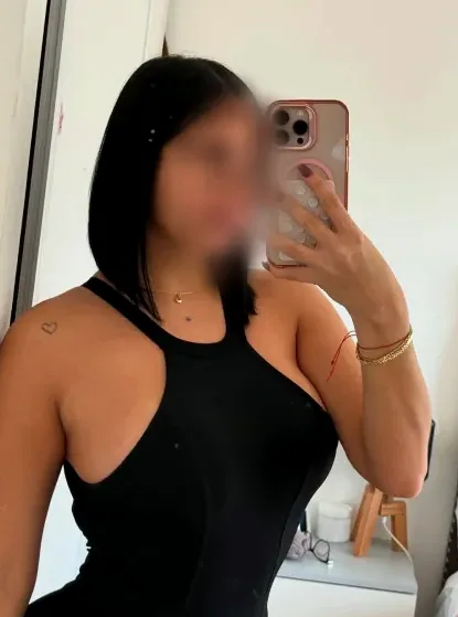 Karla, 28