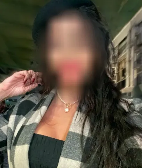 Leyla, 40