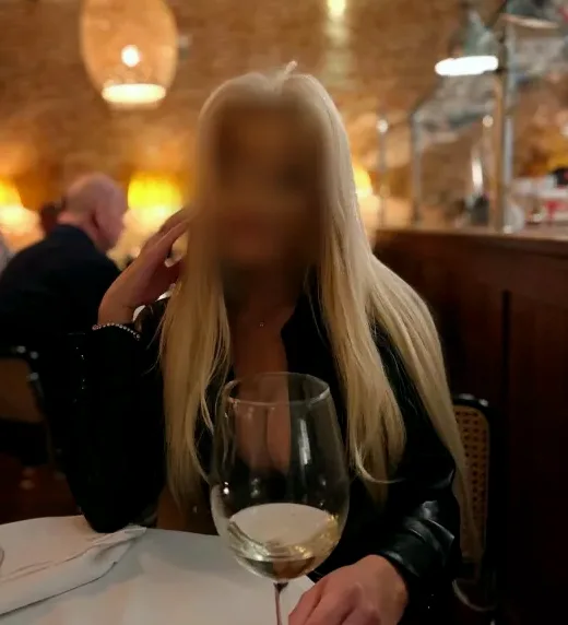 Mathilde, 37