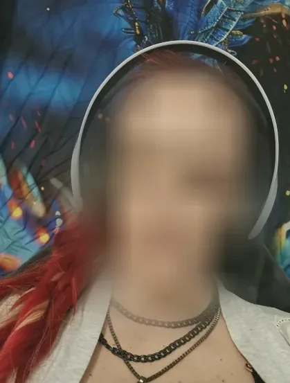 Sara, 36