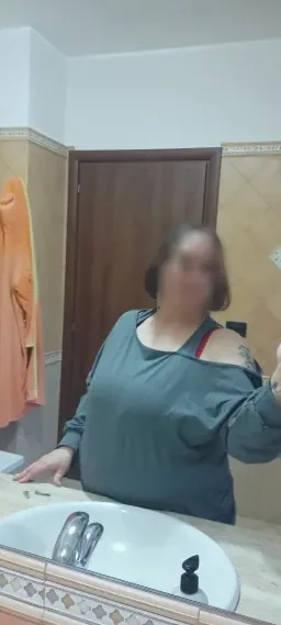 Selma, 38