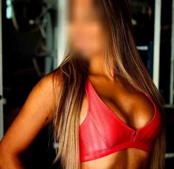 Selma, 30