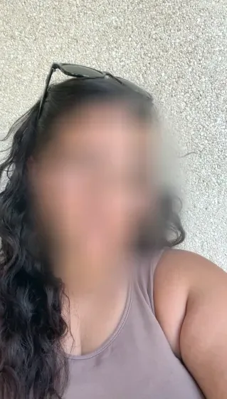 Sofie, 22