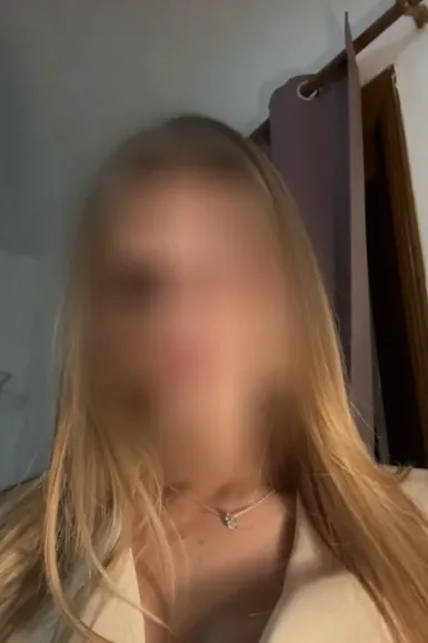 Winnie, 22
